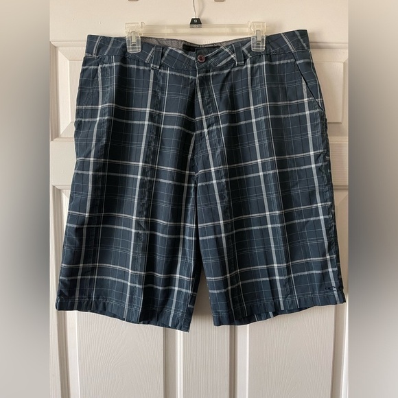O'Neill Blue Plaid Hybrid Flat Front Triumph Chino Shorts Shorts size 38 - Picture 7 of 9